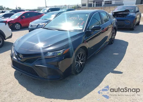 2022 Toyota Camry Se z USA, uszkodzony, nr VIN 4T1G11AK6NU710730
